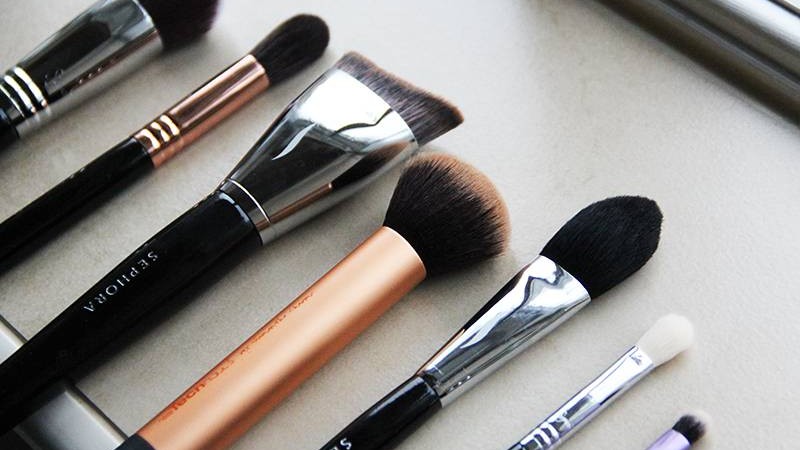 The Essential Makeup Brushes